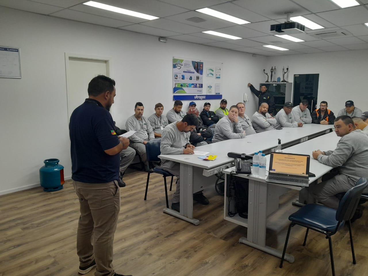 capacitação profissional da TBM log